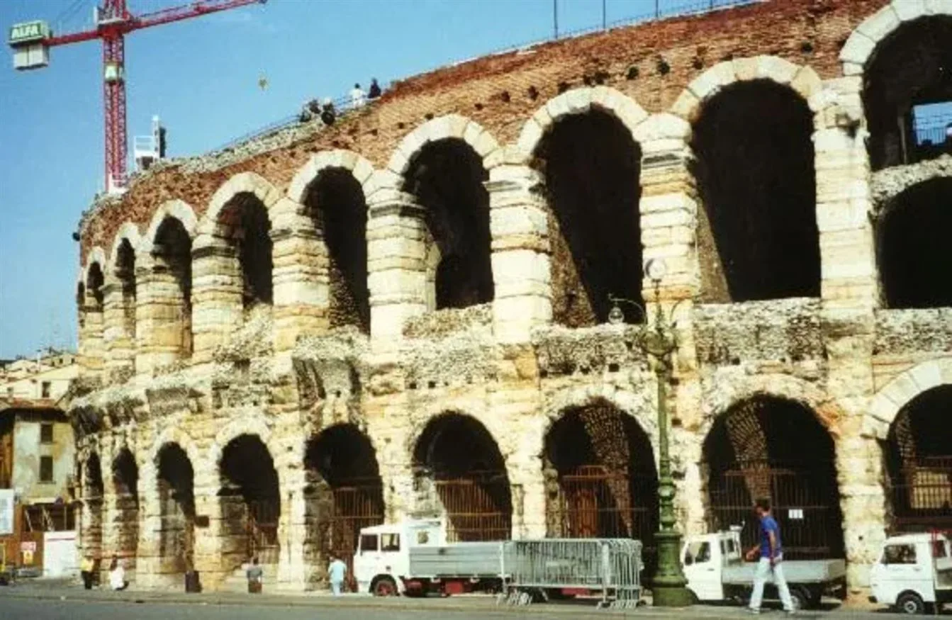 Stones have been used extensively in construction for thousands of years. As a civil engineer, having in-depth knowledge about the various types of stones, their characteristics and properties is very important. Limestone Used for the Construction of Buildings