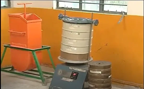 Sieve analysis of coarse aggregate is a crucial process in determining the particle size distribution and quality of aggregates used in construction projects. coarse aggregate sieve analysis